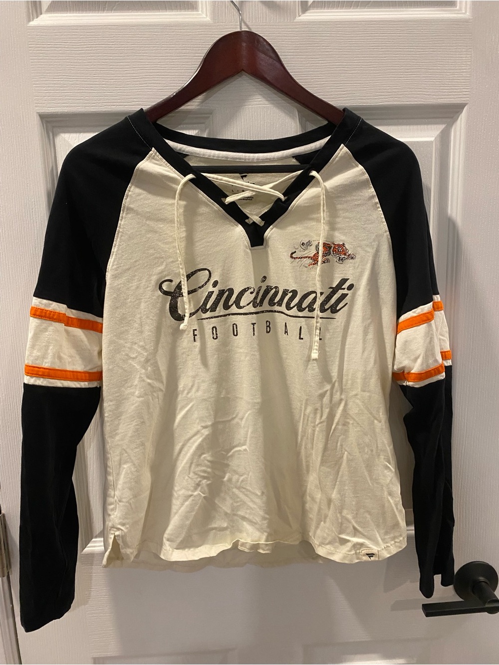Fanatics Cincinnati Bengals Lace-Up Long Sleeve Top - Large